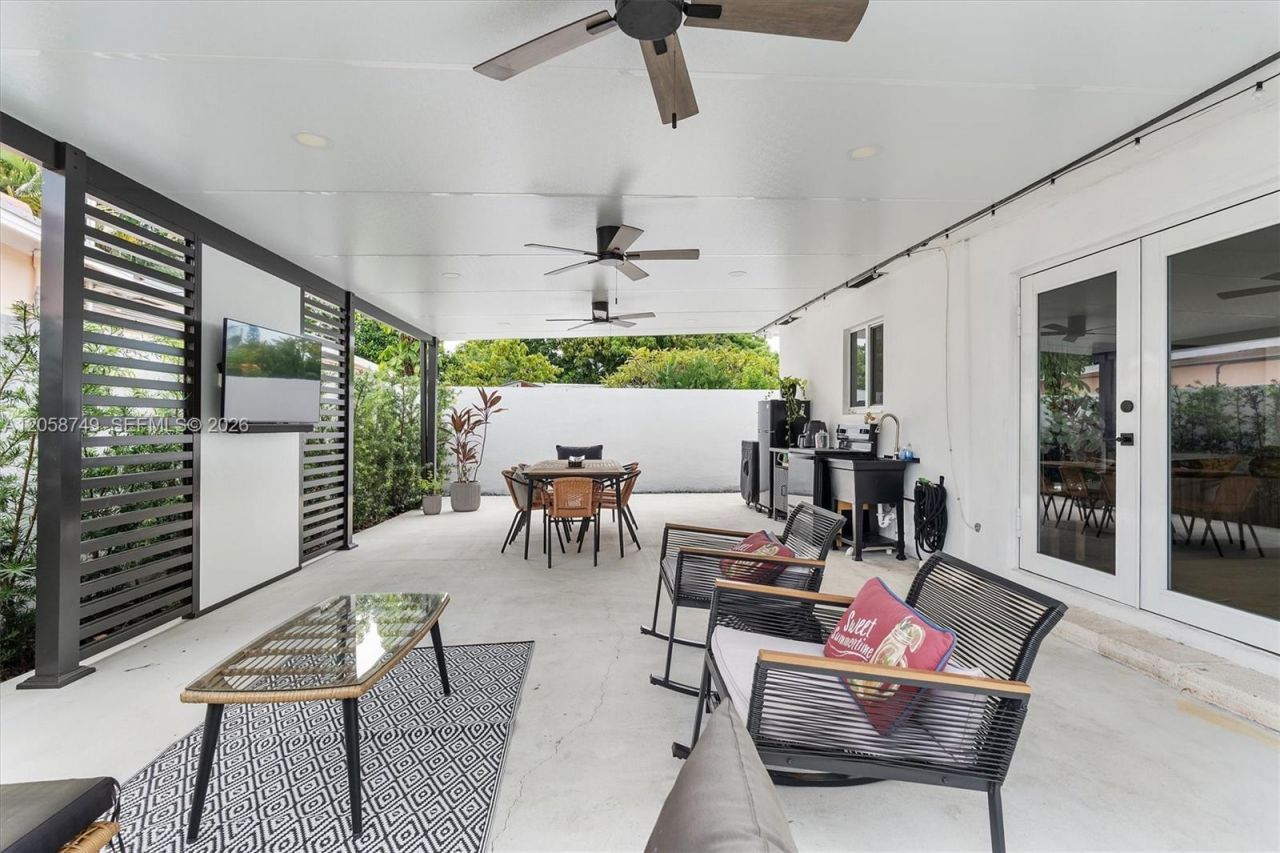 6100 NW 2nd St, Miami, FL 33126 Photo