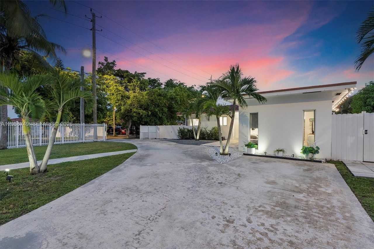 6100 NW 2nd St, Miami, FL 33126 Photo