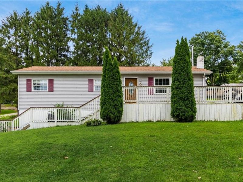 490 Cedarhurst Drive, Zanesville, OH 43701 Photo 1