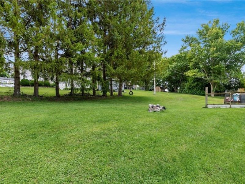 490 Cedarhurst Drive, Zanesville, OH 43701 Photo 12