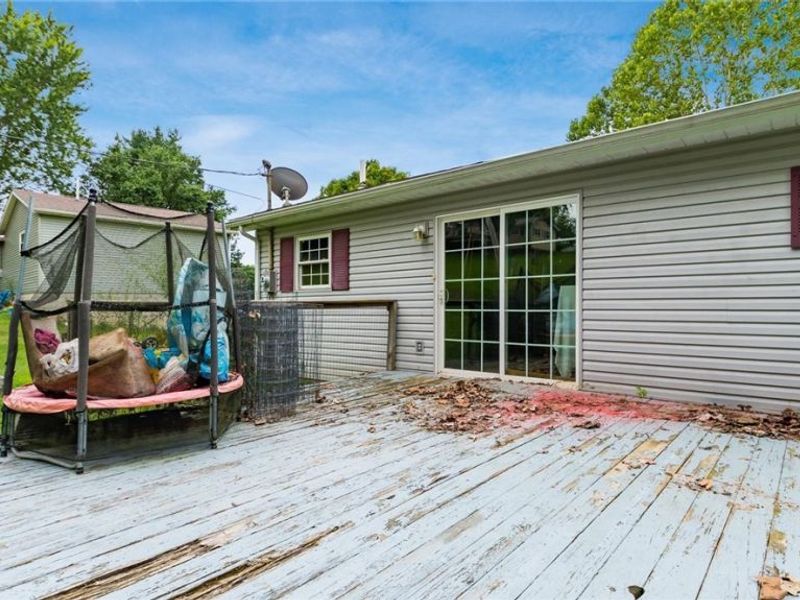 490 Cedarhurst Drive, Zanesville, OH 43701 Photo 9