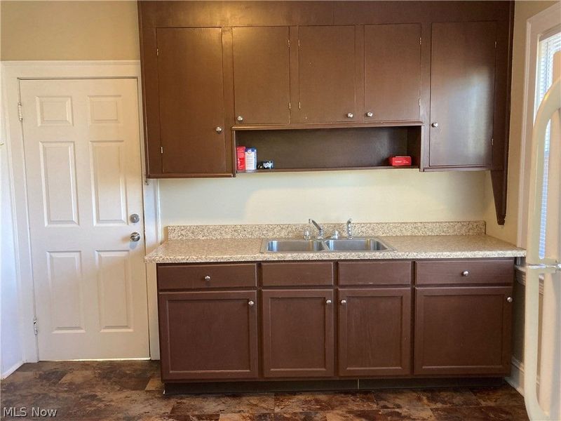 2110 Bunts Road, Lakewood, OH 44107 Photo 8