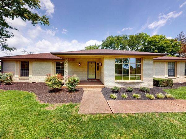 195 Cave Springs Rd , Lebanon, TN 37087
