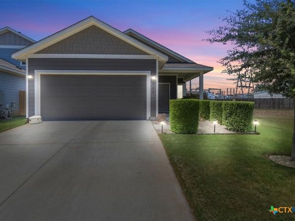242 Trailside Lane , Bastrop, TX 78602
