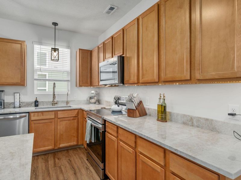 2315 Doneen Drive , Columbus, OH 43219 Photo 11