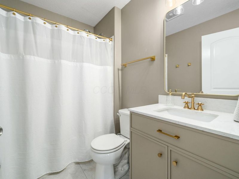 2315 Doneen Drive , Columbus, OH 43219 Photo 33