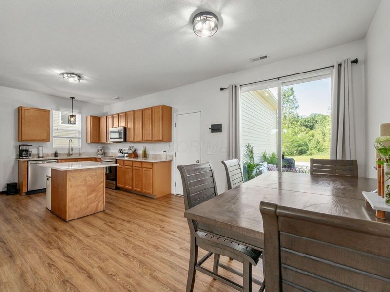 2315 Doneen Drive , Columbus, OH 43219 Photo 9