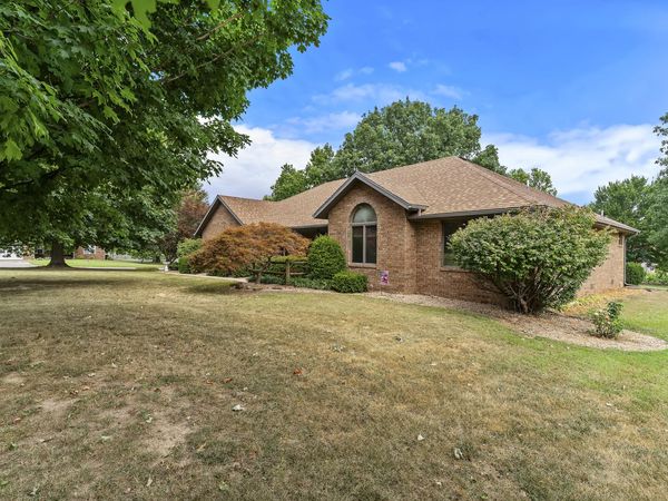 1965 West Cardinal Lane, Aurora, MO 65605