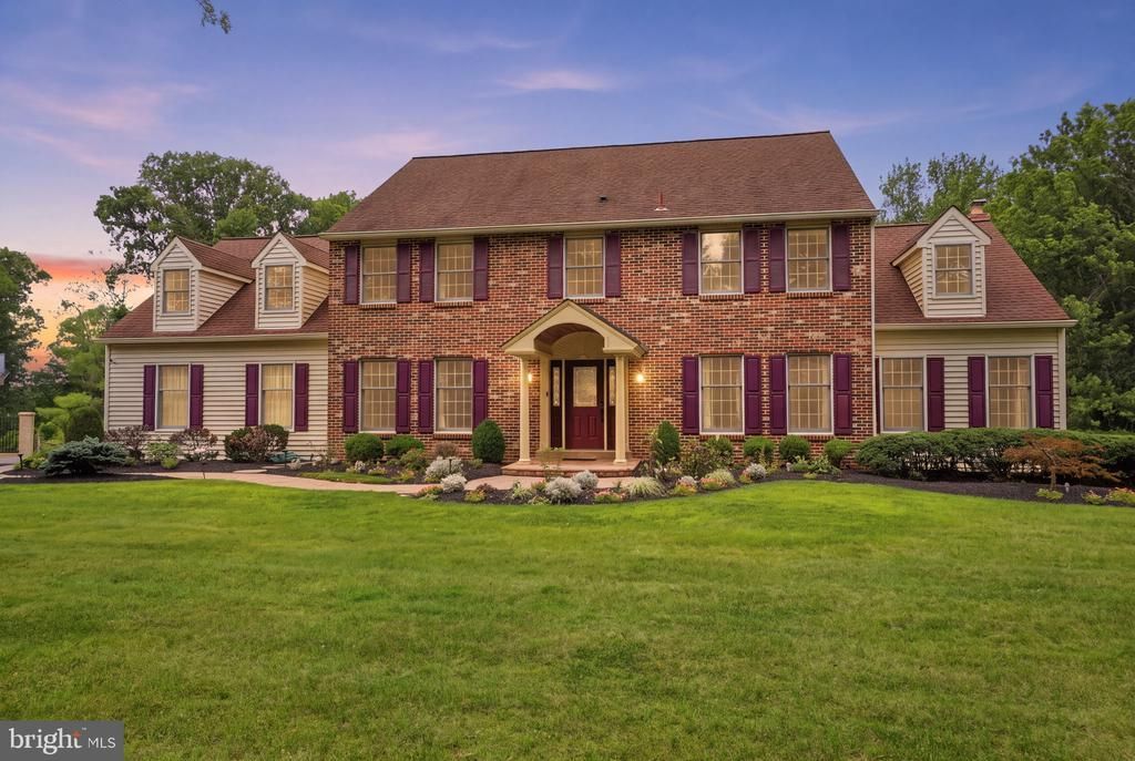 60 PONDEROSA DRIVE , HOLLAND, PA 18966