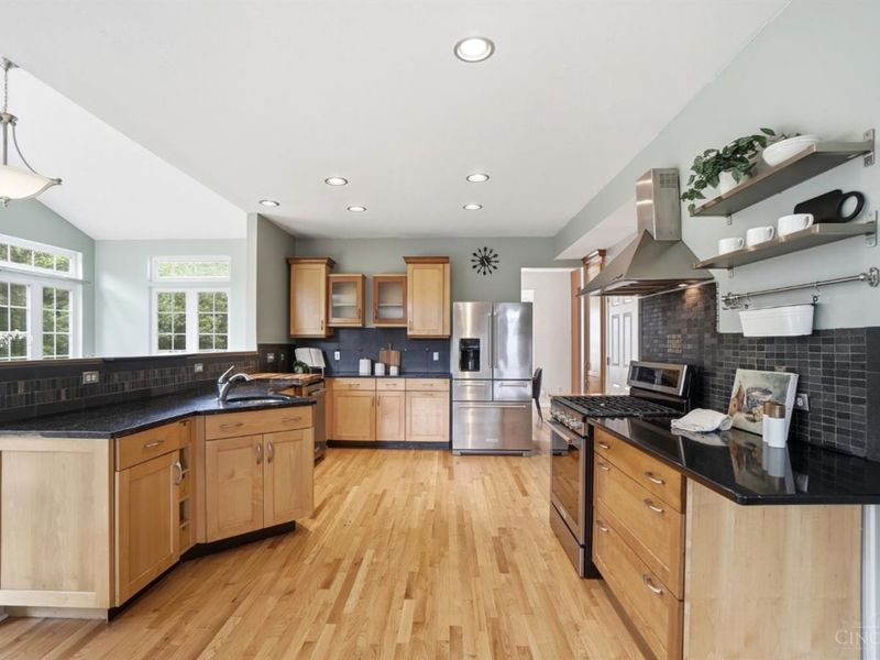 303 Delaware, Hamilton Twp, OH 45039 Photo 15