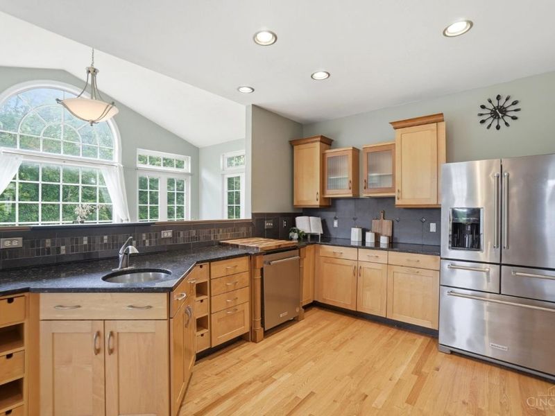 303 Delaware, Hamilton Twp, OH 45039 Photo 16