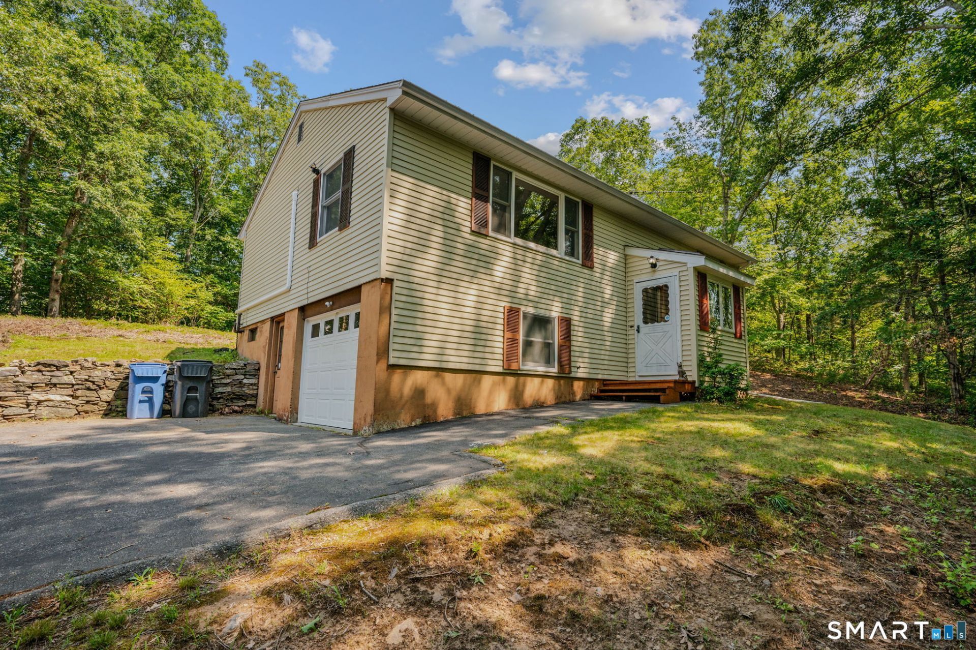 76 Prodell, Preston, CT 06365 Main Photo