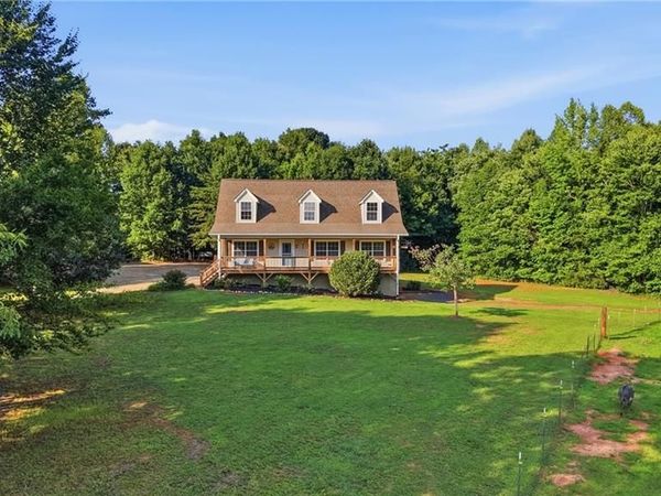 6193 Tri-county Drive, Gibsonville, NC 27249