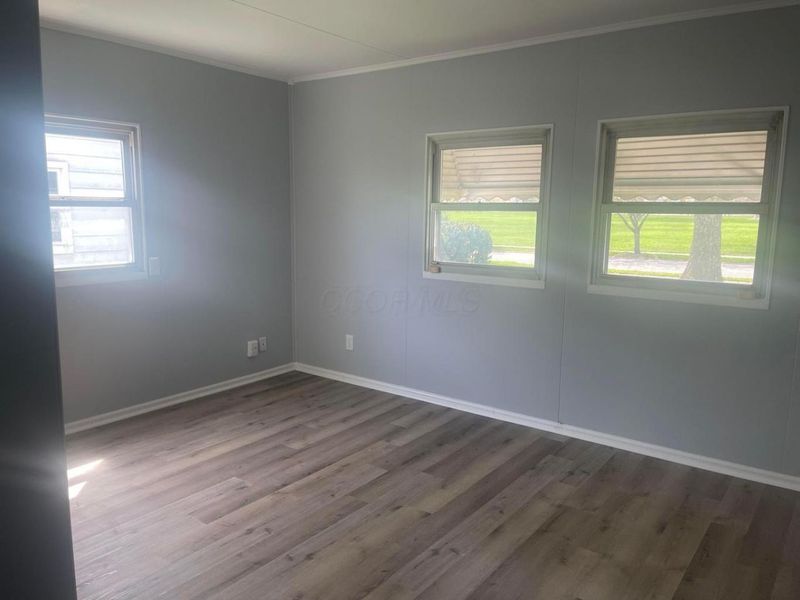 484 S Hampton Road , Columbus, OH 43213 Photo 3