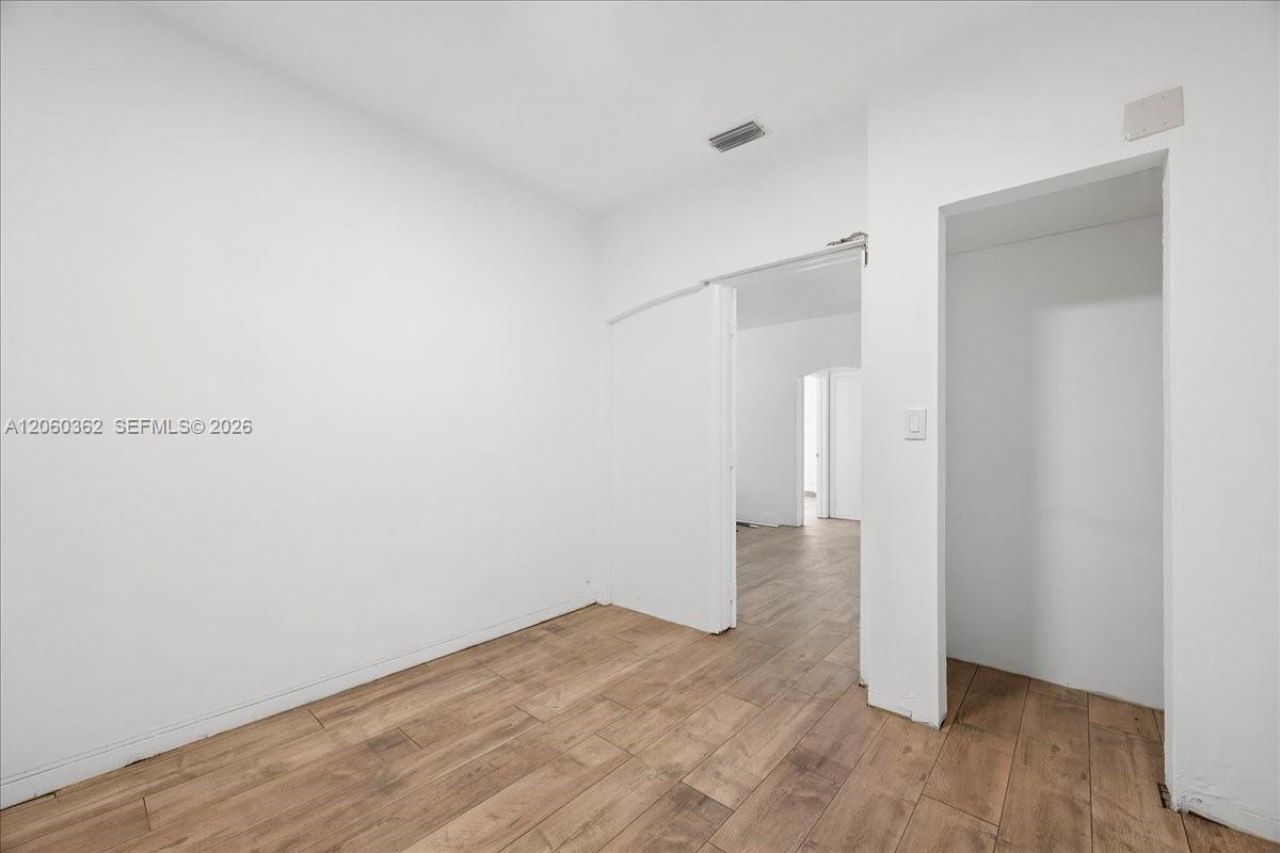 2750 SW 26th St, Unit MAIN, Miami, FL 33133 Photo