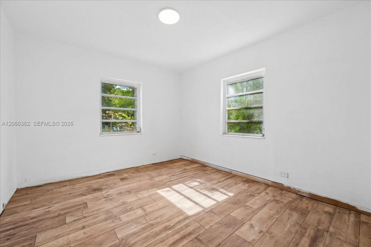 2750 SW 26th St, Unit MAIN, Miami, FL 33133 Photo