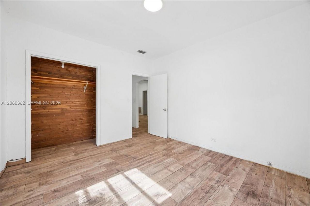 2750 SW 26th St, Unit MAIN, Miami, FL 33133 Photo
