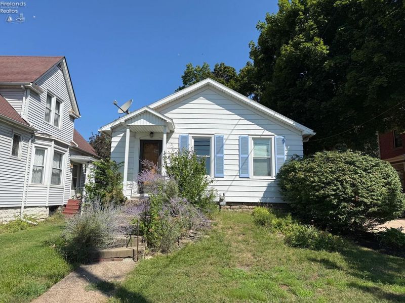 123 E Monroe Street, Sandusky, OH 44870 Photo 1
