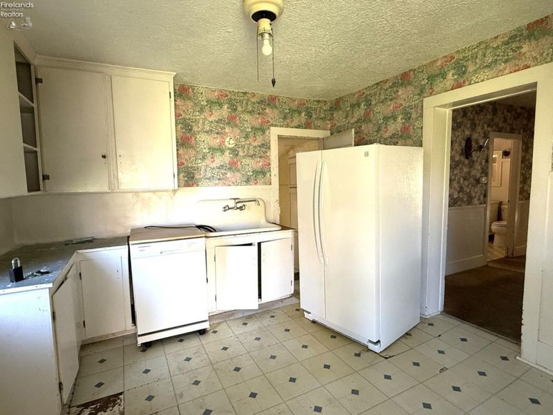 123 E Monroe Street, Sandusky, OH 44870 Photo 5