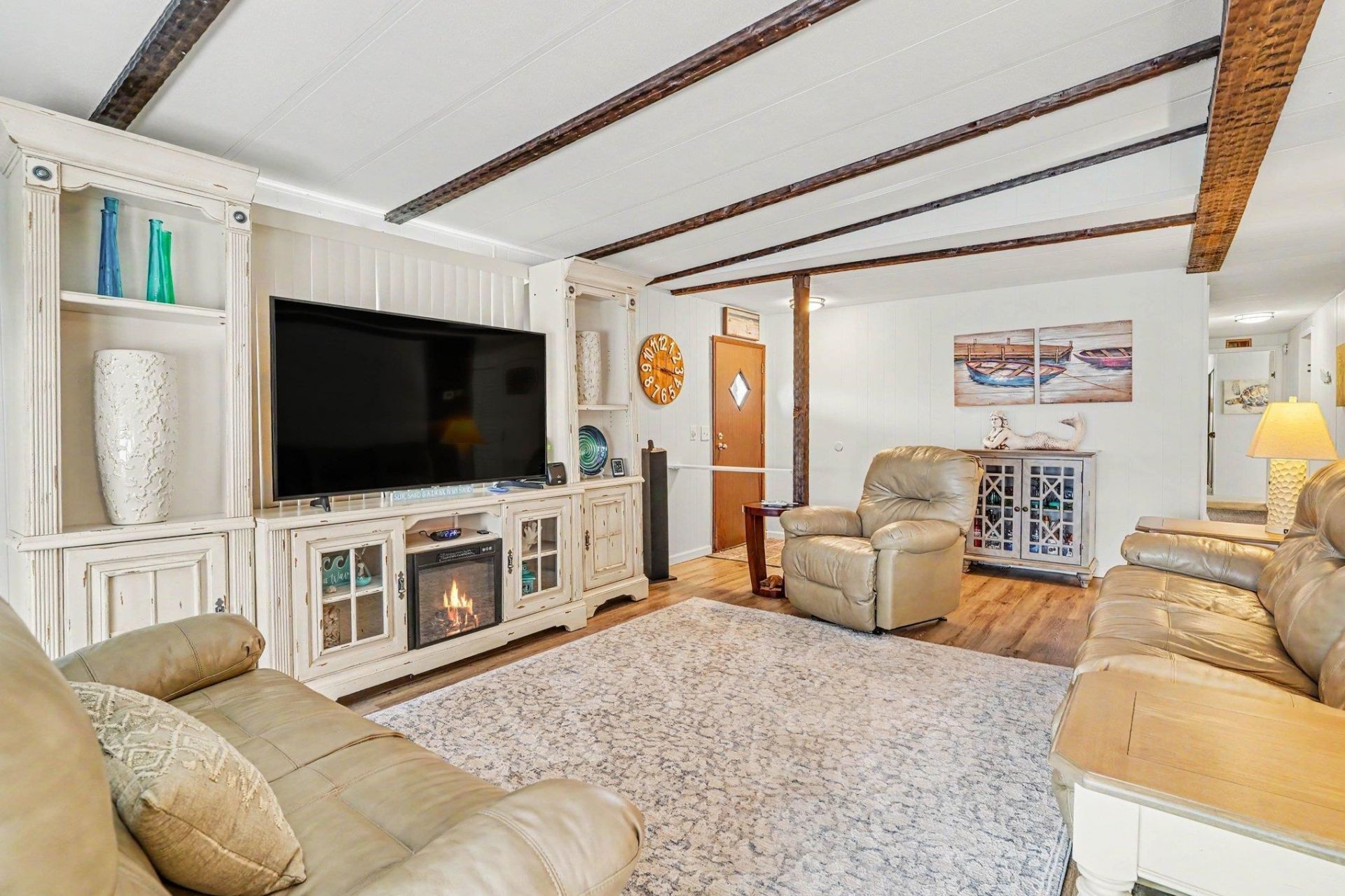 1508 Gardenia Ave.  Photo 5