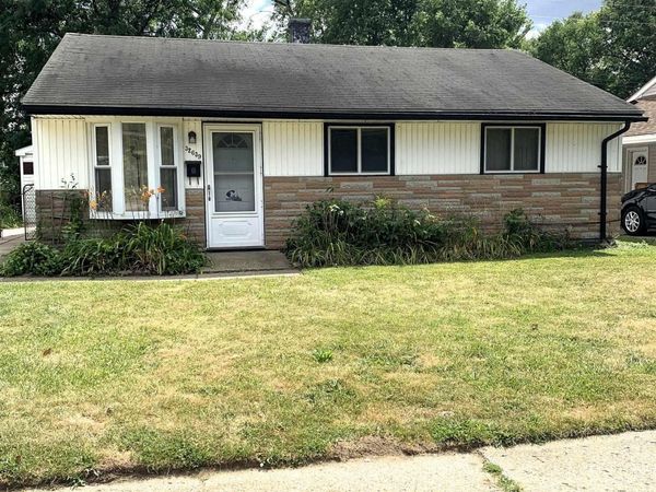 32639 Palmer Road, Westland, MI 48186