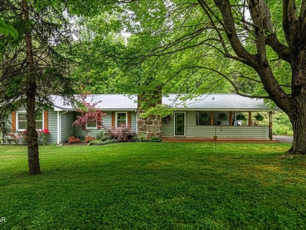 4527 E Scenic Drive, Gatlinburg, TN 37738