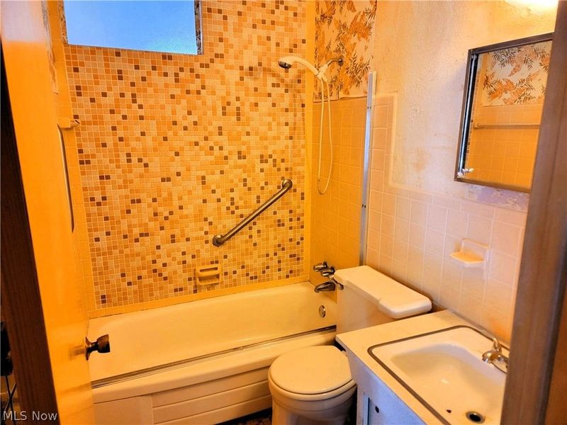 1612 Green Acres Drive , Parma, OH 44134 Photo 7