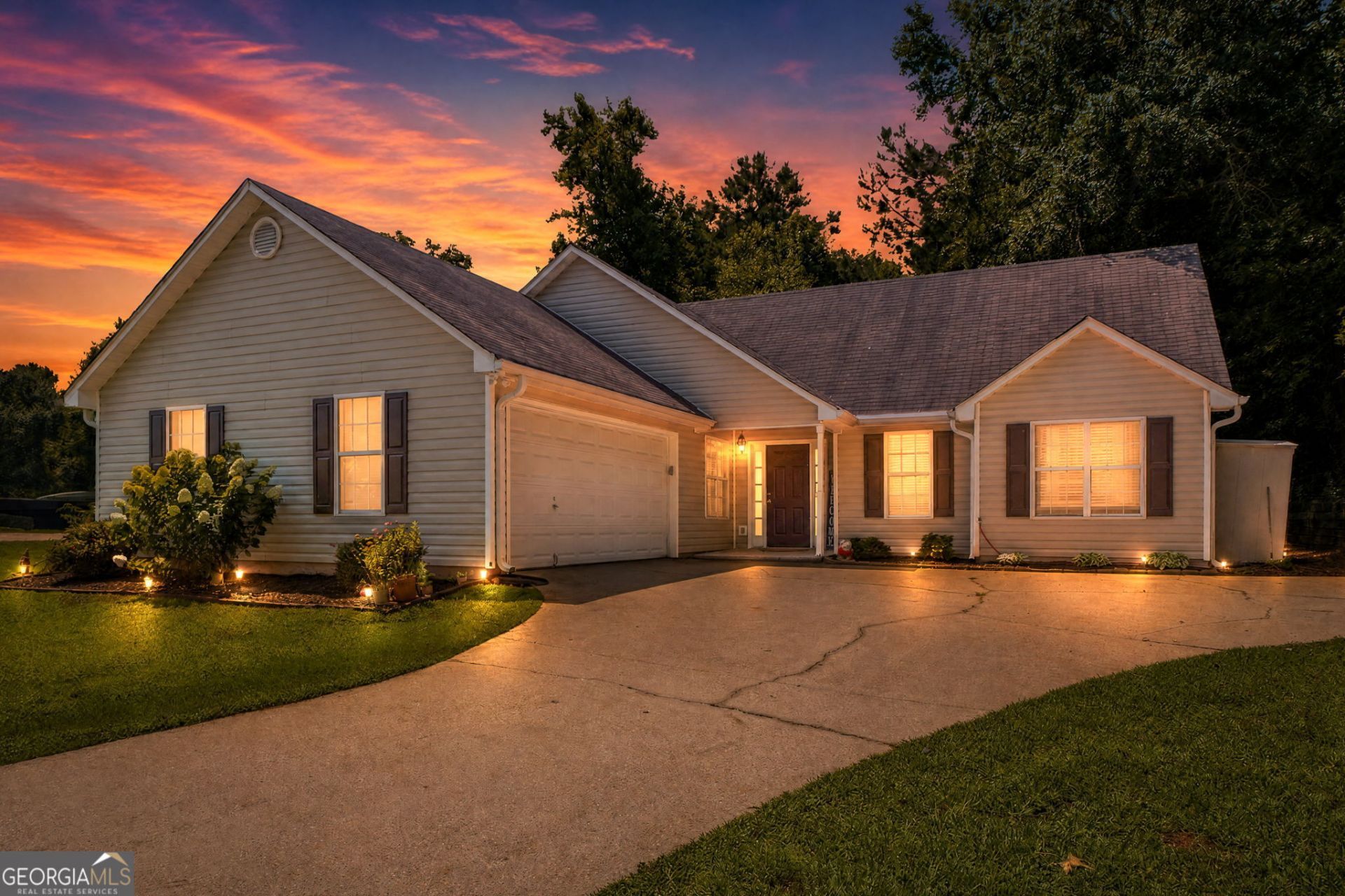 245 Cottonwood Court, Jackson, GA 30233 Main Photo