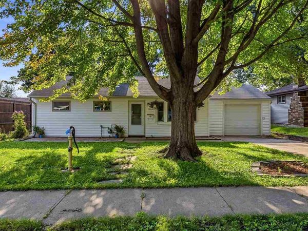 1406 Franklin St, Iowa City, IA 52240