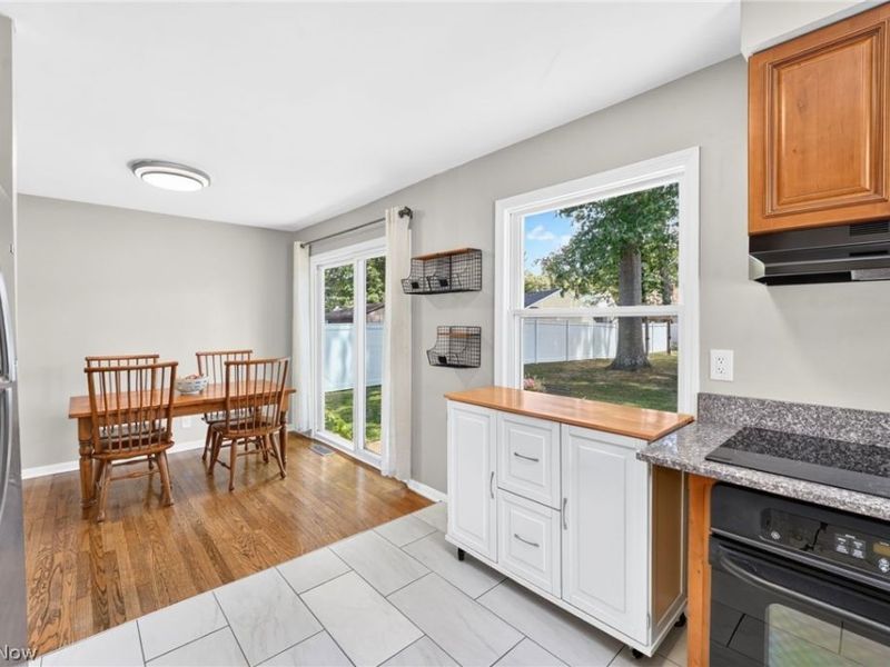 983 Newberry Avenue, South Euclid, OH 44121 Photo 12