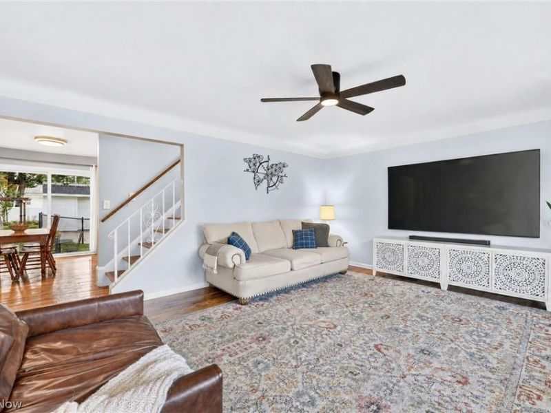 983 Newberry Avenue, South Euclid, OH 44121 Photo 2