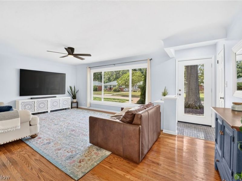 983 Newberry Avenue, South Euclid, OH 44121 Photo 5