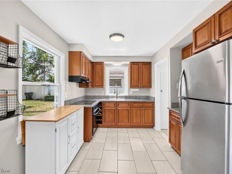 983 Newberry Avenue, South Euclid, OH 44121 Photo 9