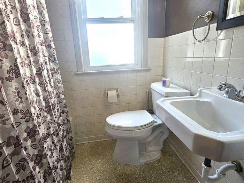 6906 Belmere Drive, Parma, OH 44129 Photo 12