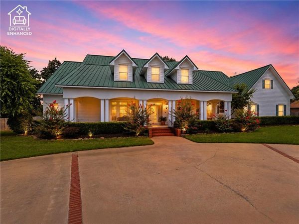 3840 E River Bluff Cove, Fayetteville, AR 72701