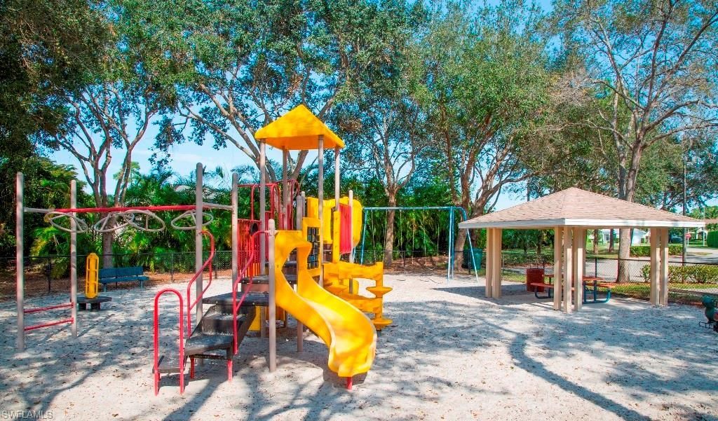 656 Coldstream Ct, Naples, FL 34104 Photo