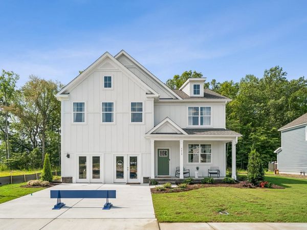 533 SUMMERCREST AVE, WAYNESBORO, VA 22980