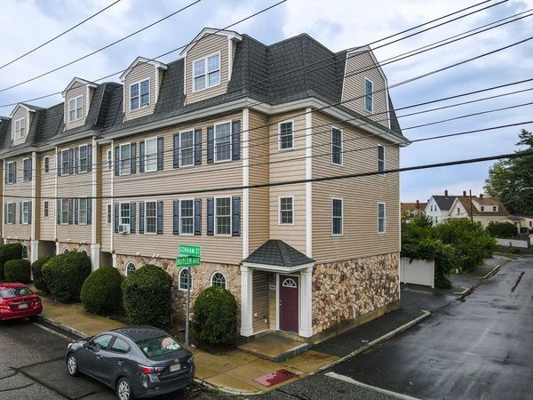 688 Gorham Street, Unit 688, Lowell, MA 01852
