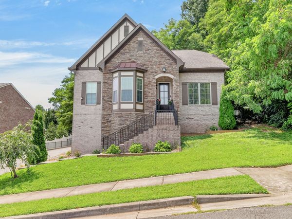 921 Holgate Ct , Nashville, TN 37221