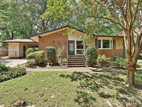 3000 Barfield Drive , Charlotte, NC 28217