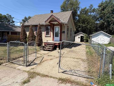 5516 N 37 Street, Omaha, NE 68111