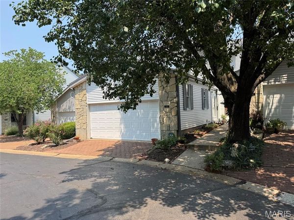 1510 Walpole Drive, Chesterfield, MO 63017