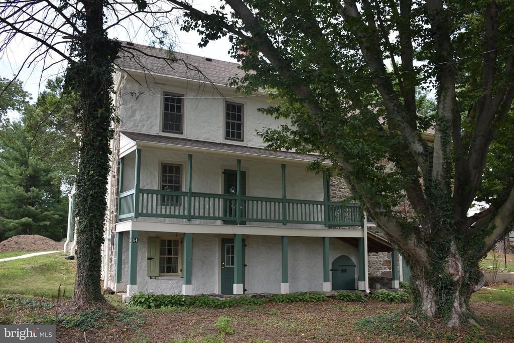 64 FLEETWOOD ROAD , FLEETWOOD, PA 19522