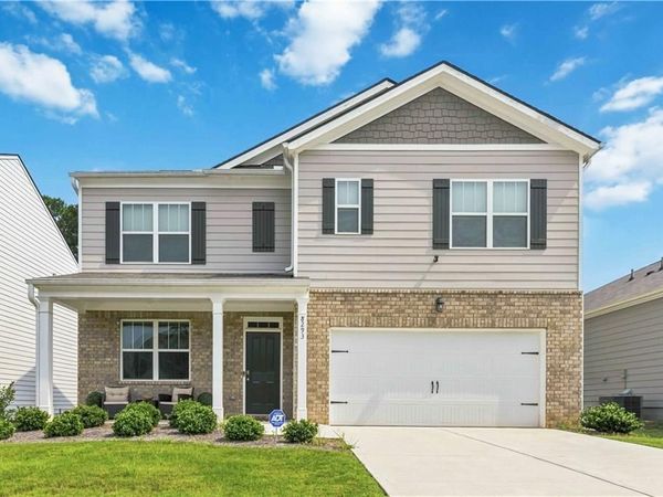 8293 Bluewater Drive , Fairburn, GA 30331