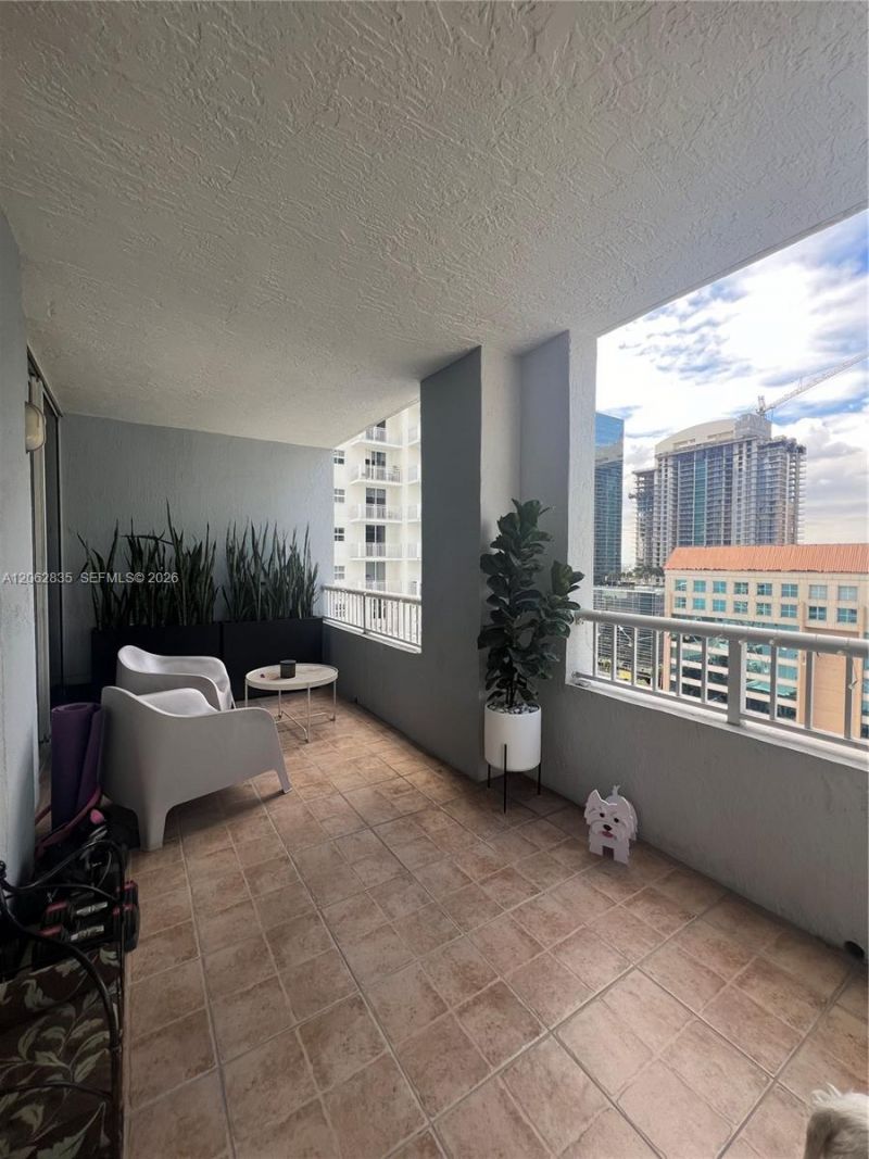 170 SE 14th St, Unit 2007, Miami, FL 33131 Photo