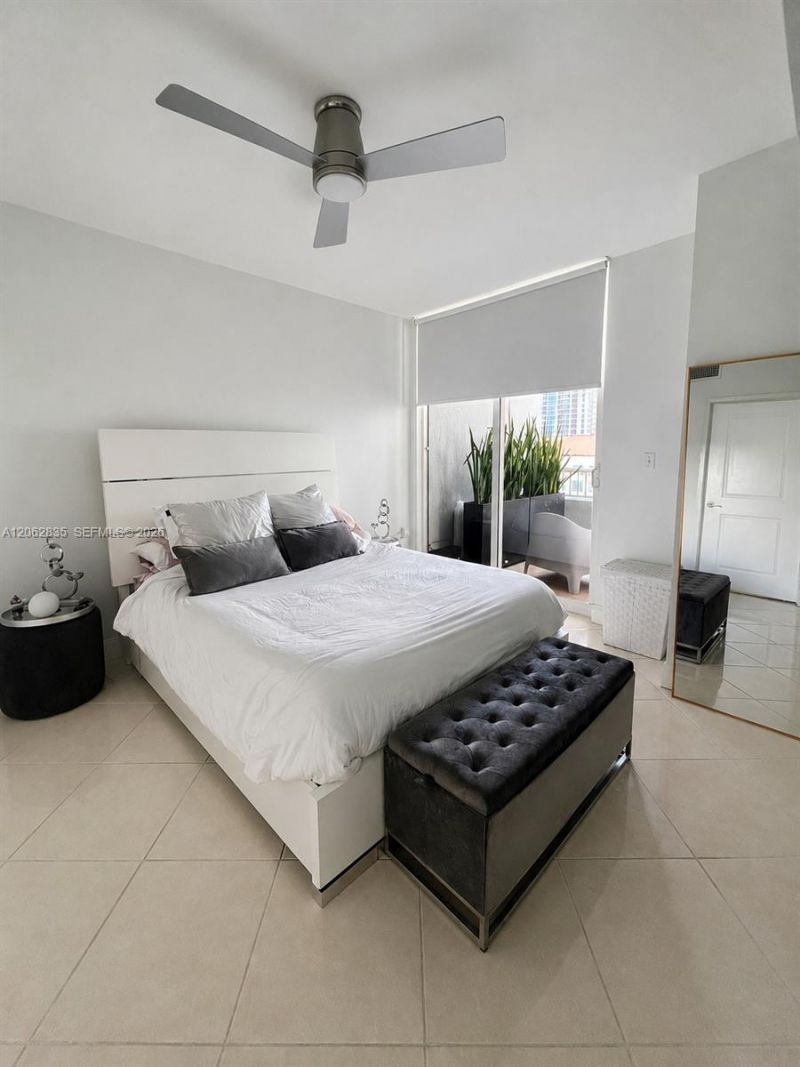 170 SE 14th St, Unit 2007, Miami, FL 33131 Photo