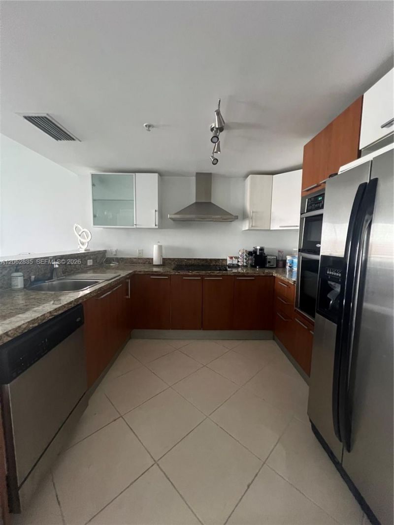 170 SE 14th St, Unit 2007, Miami, FL 33131 Photo