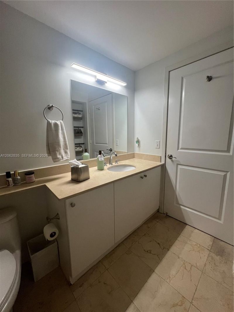 170 SE 14th St, Unit 2007, Miami, FL 33131 Photo