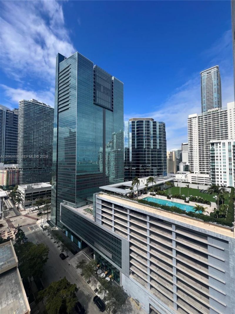 170 SE 14th St, Unit 2007, Miami, FL 33131 Photo