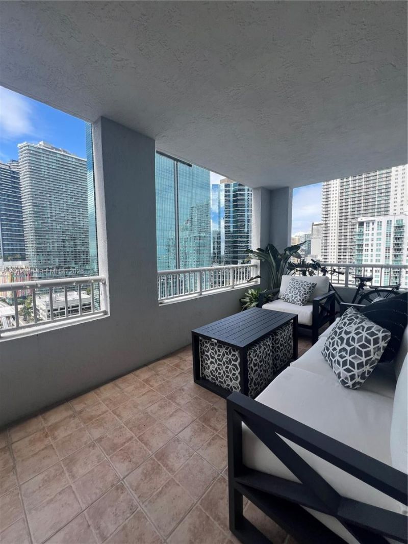 170 SE 14th St, Unit 2007, Miami, FL 33131 Photo